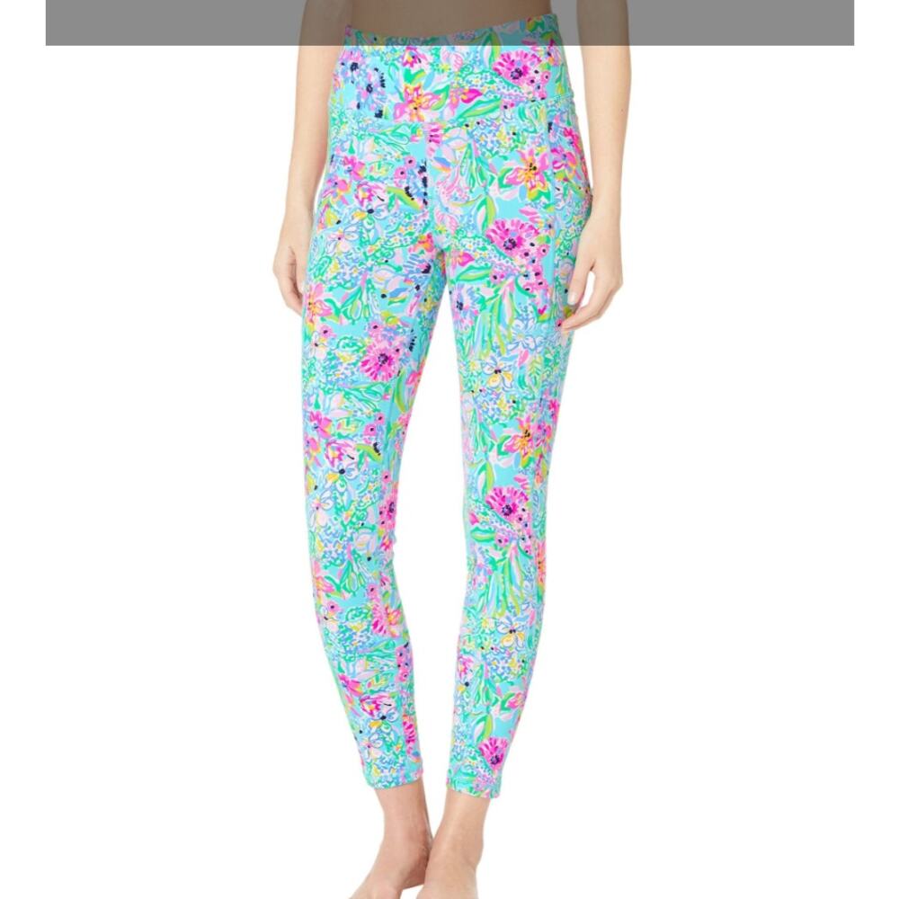 Lilly Pulitzer Luxletic Weekender Leggings in Amalfi Blue Alligator Isle XS NWOT - Picture 9 of 9